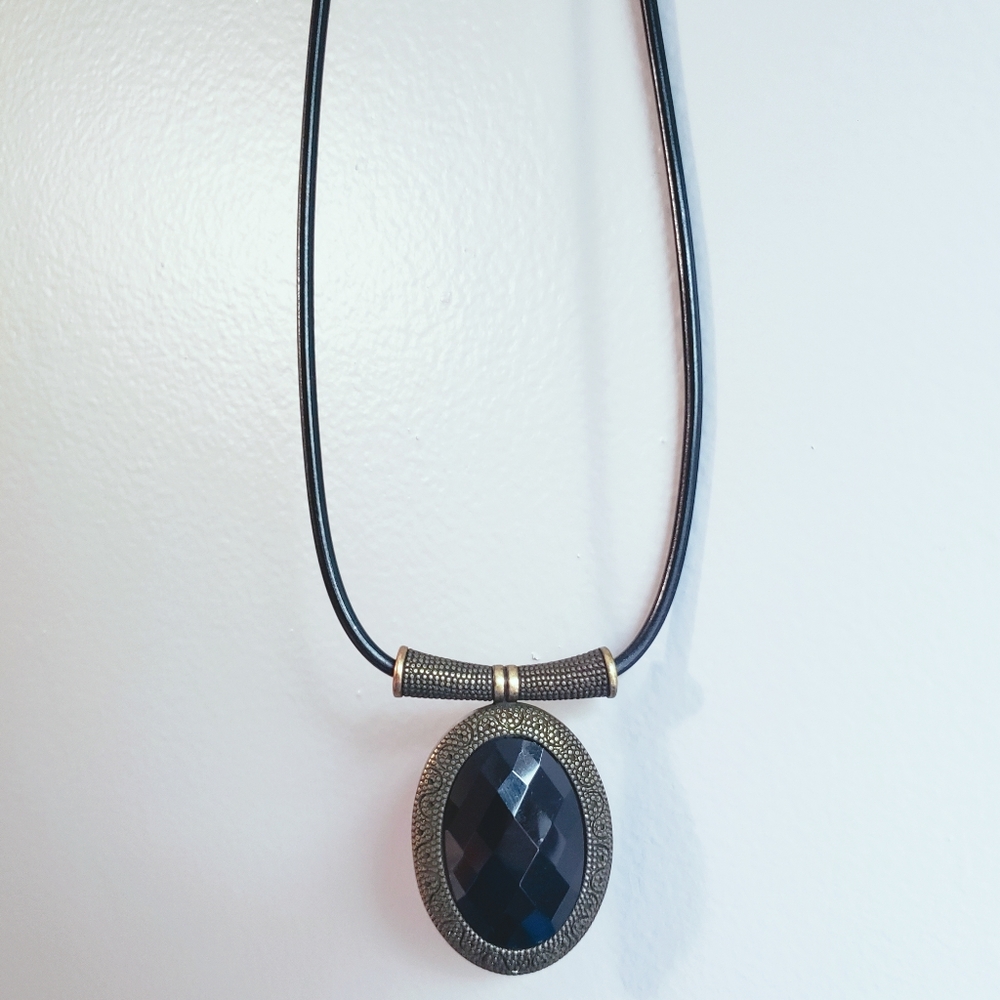 2 for 15! Coldwater creek black pendant necklace
